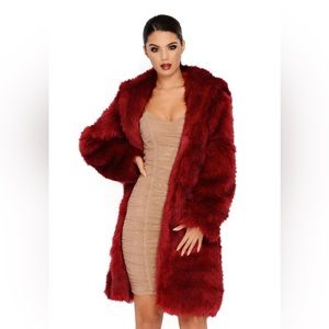 🏆 NWT - All Good In The Hood Faux Fur Coat in Wine